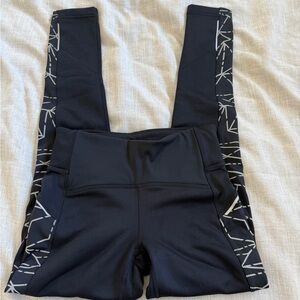 Athleta Black and White warm winter  Leggings
